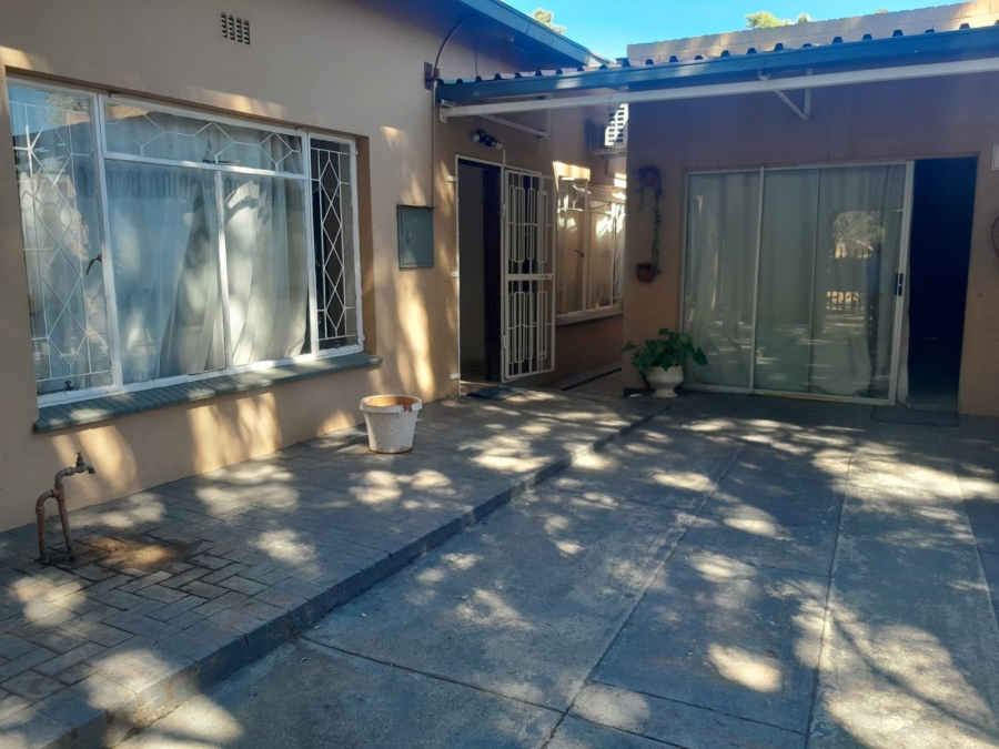 12 Bedroom Property for Sale in Bodorp North West